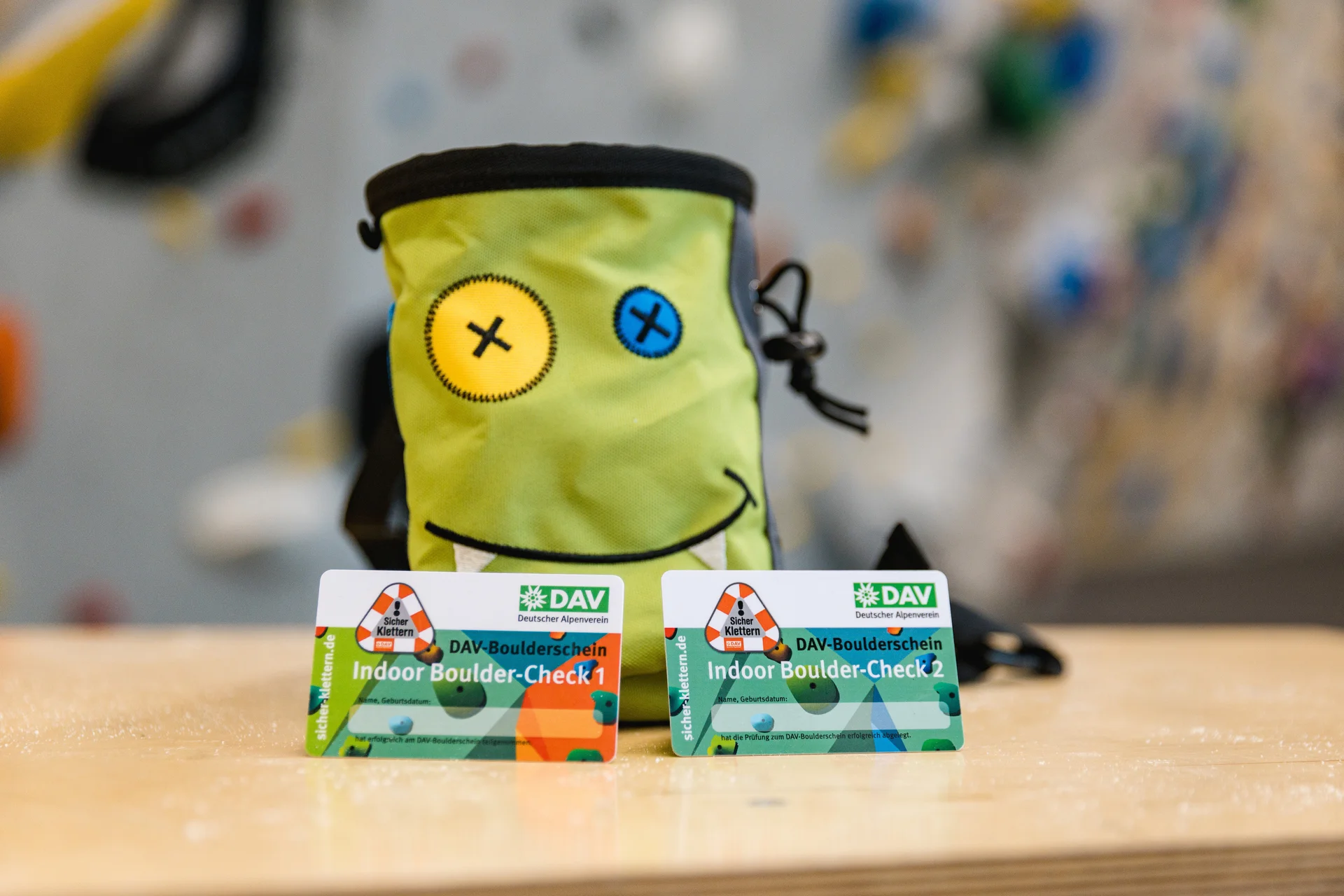 Kreisesack mit Zertifikat für den Boulderschein Indoor | © DAV